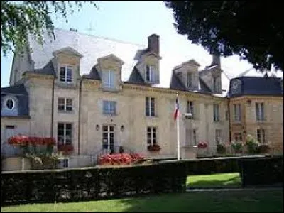 Nous commençons notre balade en Île-de-France, à Bazemont. Ville de l'arrondissement de Saint-Germain-en-Laye, elle se situe dans le département ...