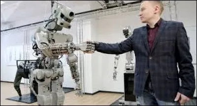 Quel pays a lancé Fedor, son premier robot humanoïde, vers l'ISS ?