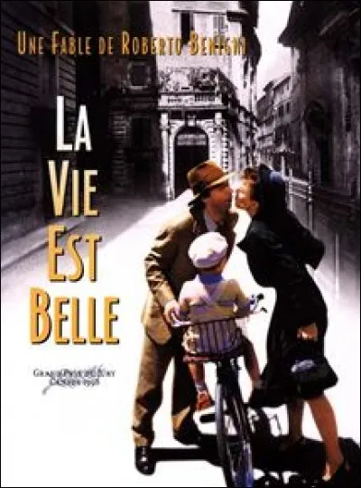 Dans ''La Vie est belle'', où le personnage principal cache-t-il son fils ?