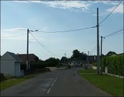 Pour commencer cette nouvelle balade je vous propose de partir en Nouvelle-Aquitaine, à Angaïs. Commune de l'aire urbaine Paloise, elle se situe dans le département ...