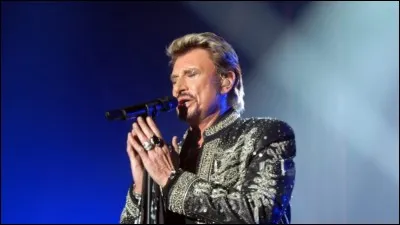 Qui a chanté ''Requiem pour un fou'' avec Johnny Hallyday au Stade de France en 1998 ?