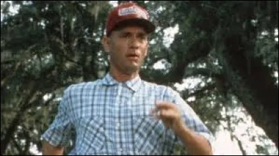 Quelle est la raison invoquée par Forrest Gump quand un journaliste lui demande pourquoi il court ?