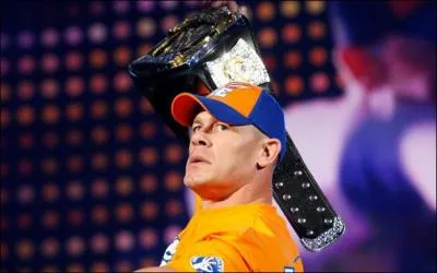 Quelle est la copine de John Cena?