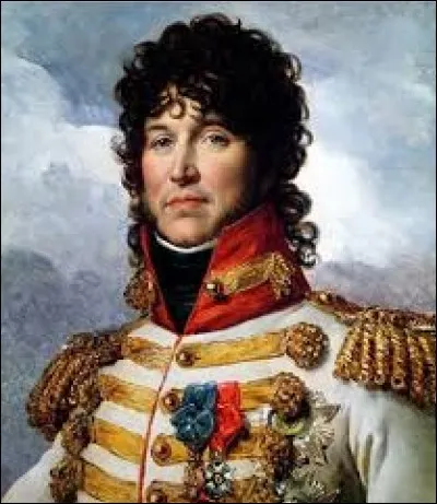 Lors de la bataille d'Aboukir en 1799, le général Murat lance un assaut contre les Turcs, lorsqu'un soldat lui tire dessus, il échappe à la mort par un geste involontaire....lequel ?