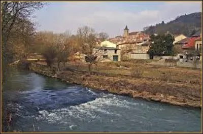 Notre balade commence dans le Grand-Est, à Arnaville. Commune du parc naturel régional de Lorraine, au confluent du Rupt de Mad et de la Moselle, elle se situe dans le département ...