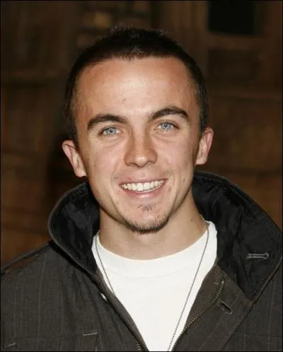 Dans quelle srie Frankie Muniz apparat-il dans un rle de tueur ?