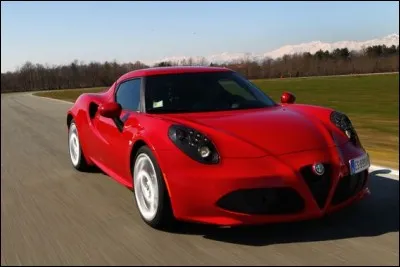 Quel est le modèle de cette Alfa Roméo ?