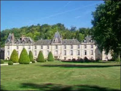 Notre première balade du week-end commence au château d'Aveny, à Dampsmesnil. Ancienne commune Euroise, elle se situe en région ...