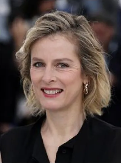 Dans combien de films et séries a joué Karin Viard ?