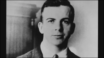 Lee Harvey Oswald est né le 18 octobre 1939. Mais, où ?