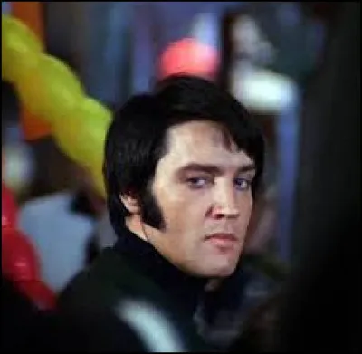 Elvis Presley a chanté ''In the Ghetto''. Dans quelle ville surnommée ''la Sérénissime'' le premier ghetto juif a-t-il vu le jour ?