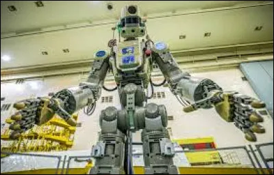 Comment s'appelle le premier robot de ce type, envoyé en orbite par la Russie en 2019, vers la Station spatiale internationale ?