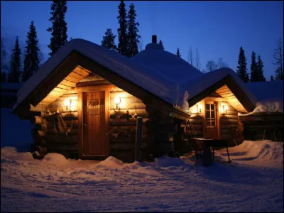 Quel est le nom de cette habitation traditionnelle rurale des régions montagneuses dont le bois est l'élément essentiel ?