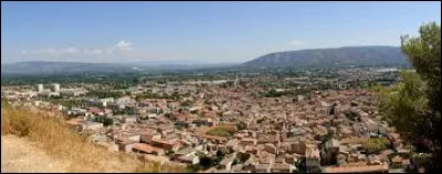 La ville de Cavaillon se situe dans le département du Gers.