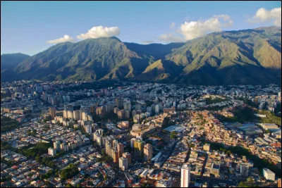 Municipalité de Libertador - climat tropical - l'université Santa Maria - le "berceau de Bolivar"