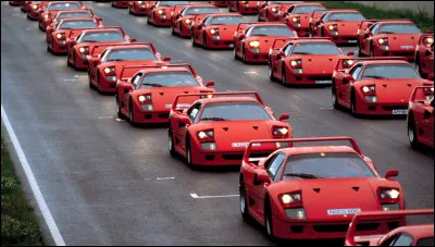 Cette marque de voiture italienne a pour emblème un cheval cabré. Quel est son nom ?