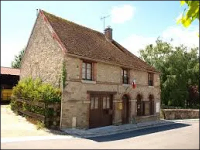 Nous commençons notre balade dans le Grand-Est, à Bannay. Petit village de 19 habitants, dans l'arrondissement d'Épernay, il se situe dans le département ...