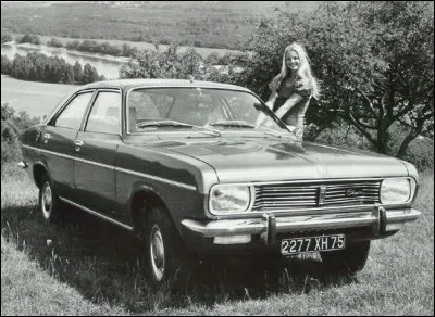 "La Ballade de Jim", chanson d'Alain Souchon, fait rimer le nom d'une marque de voiture avec "nerfs". Laquelle ?