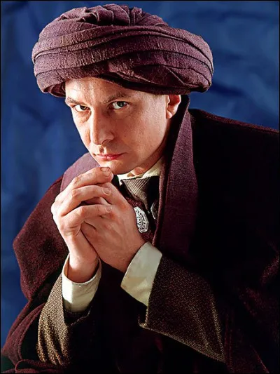 Quel est le prénom du professeur Quirrell ?