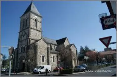 Je vous propose de commencer notre balade en Auvergne-Rhône-Alpes, à Arpajon-sur-Cère. Ville de l'aire urbaine d'Aurillac, elle se situe dans le département ...