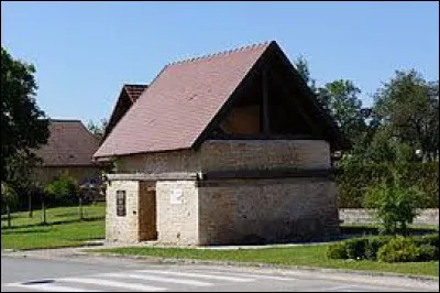 Pour commencer cette première balade du week-end, je vous emmène en Bourgogne-Franche-Comté, à Abbévillers. Commune près de la frontière suisse, elle se situe das le département ...