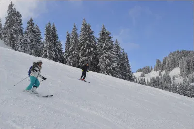 Je suis une piste bleue qui vous emmène au départ du Coulouvrier.