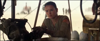 Comment s'appelle l'employeur de Rey pendant son enfance sur Jakku ?