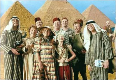 À qui la famille Weasley est-elle liée ?