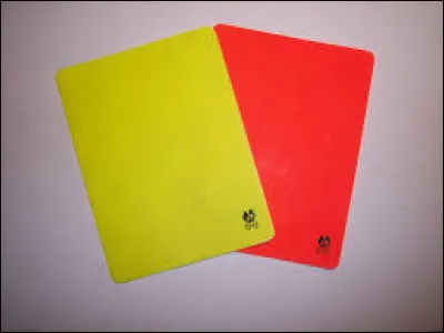 De quand datent les cartons jaune et rouge ?