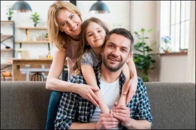 À quel temps, le verbe "recevoir" est-il conjugué dans cet exemple : "Il aura reçu toute sa famille chez lui" ?