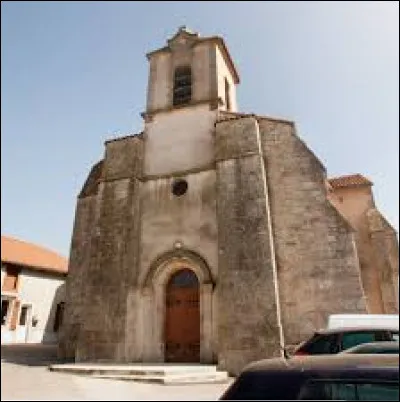 Aujourd'hui, je vous propose de commencer notre balade devant l'église Saint-Cessateur de Berneuil. Commune néo-aquitaine, dans l'arrondissement de Bellac, elle se situe dans le département ...