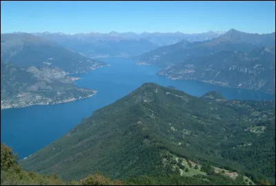 Ce lac s'appelle...