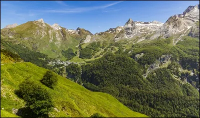 Quel est le numéro du département des Pyrénées-Atlantique ?