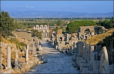 Commençons par la Turquie ! De quelle cité en ruines est-il question sur cette image ?