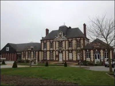 Nous commençons notre première balade du week-end en Normandie, à Amfreville-la-Mi-Voie. Ville de la métropole Rouennaise, elle se situe dans le département ...