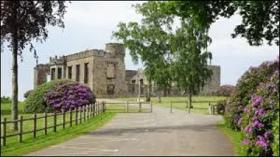 Pour commencer notre balade dominicale, je vous propose de partir à la découverte des ruines du château du mont Cerisy, à Cerisy-Belle-Étoile. Commune de l'ancienne région Basse-Normandie, elle se situe dans le département ..