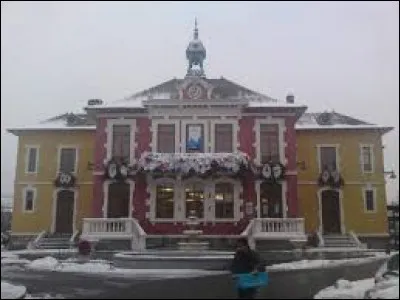 Cette semaine notre balade commence en Auvergne-Rhône-Alpes, à Douvaine. Ville du Chablais, dans l'agglomération transfrontalière du Grand Genève, elle se situe dans le département ...