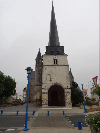 Dans quelle ville de France pouvez-vous trouver cette église située en Vendée ?