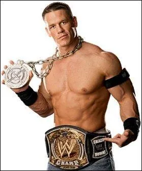 Quel est le nom complet de John Cena ?