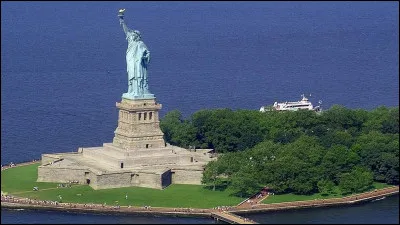 Où se situe la statue de la Liberté ?