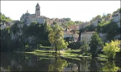 Nous commençons notre balade dans le Lot à Albas. Nous sommes en région ...