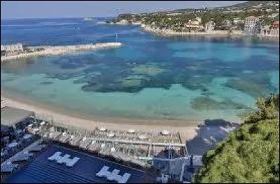 Dans quel département peut-on visiter la ville de Bandol ?