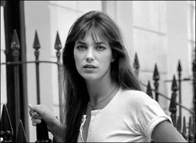 Actrice et chanteuse francophone d'origine britannique, nous commençons avec ... Birkin.