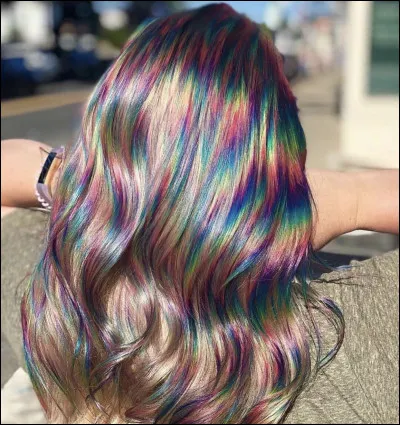 Quelle est la couleur de tes cheveux ?