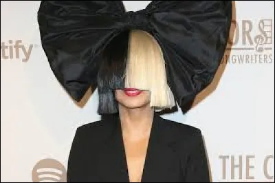 De quel pays est originaire la chanteuse Sia ?