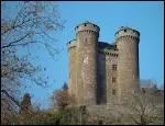 Un chteau prs de Tournemire, avec quatre tours rondes  pignon qui enserrent un donjon, c'est...