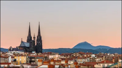 Dans quelle région se situe Clermont-Ferrand ?