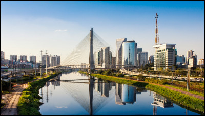 Dans quel pays se situe São Paulo ?