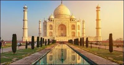 Dans quel pays se situe le Taj Mahal ?