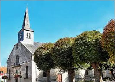 Nous débutons notre périple dans les Ardennes devant l'église Notre-Dame d'Avaux. Nous sommes en région ...